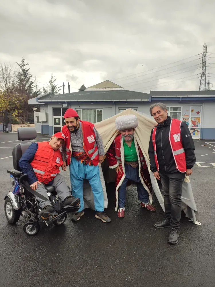 KIZILAY VE ÖZEL ÖĞRENCİLER, BAYRAMPAŞA